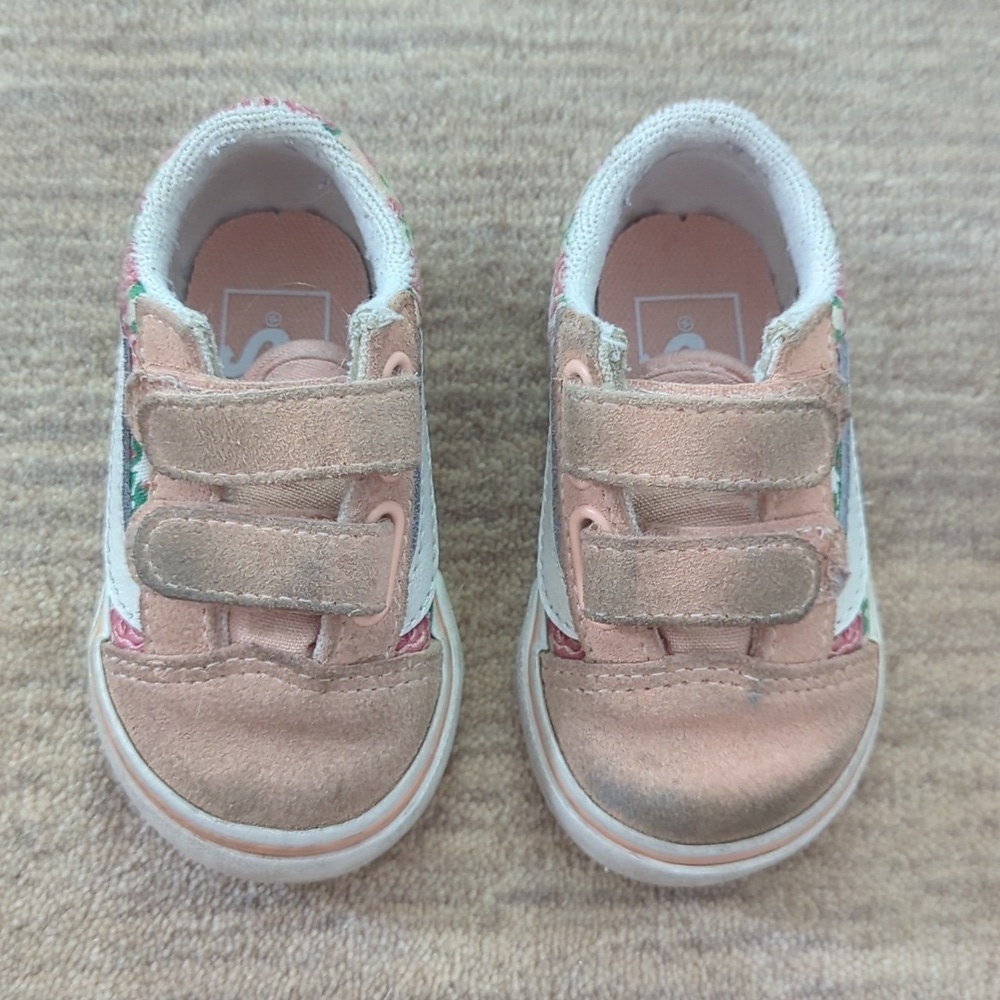 Size 4 Toddler Vans - Picture 2 of 6